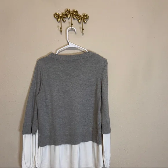 Simply Vera Vera Wang Gray and White Layered Blouse. Size M - Picture 6 of 7